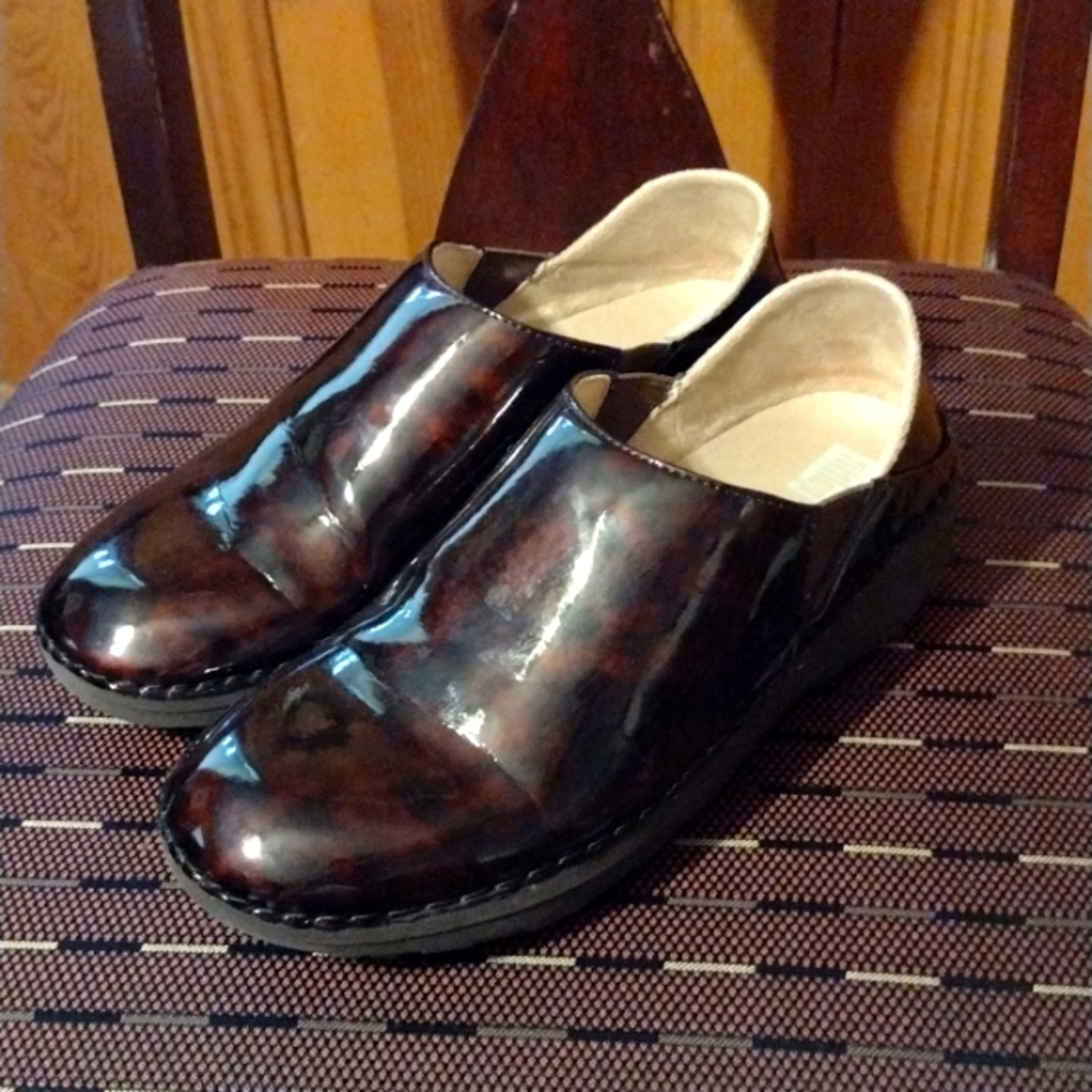 Fit Flops Tortoise Print Loafers, Size 7